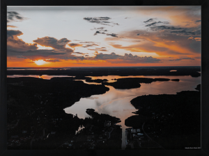 Solnedgång över Norrby - 30x40cm svart